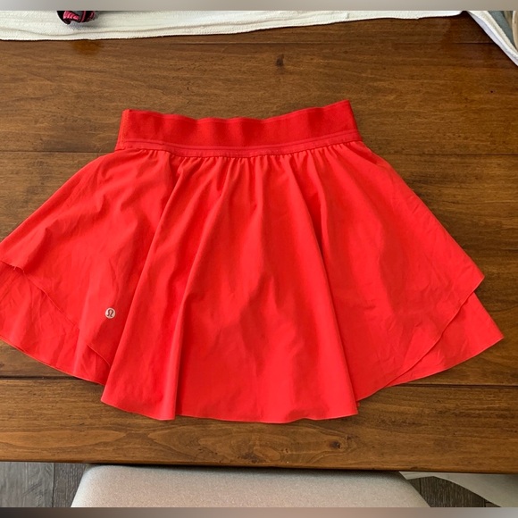 lululemon athletica Court Rival Hot Red Skort - Picture 4 of 10